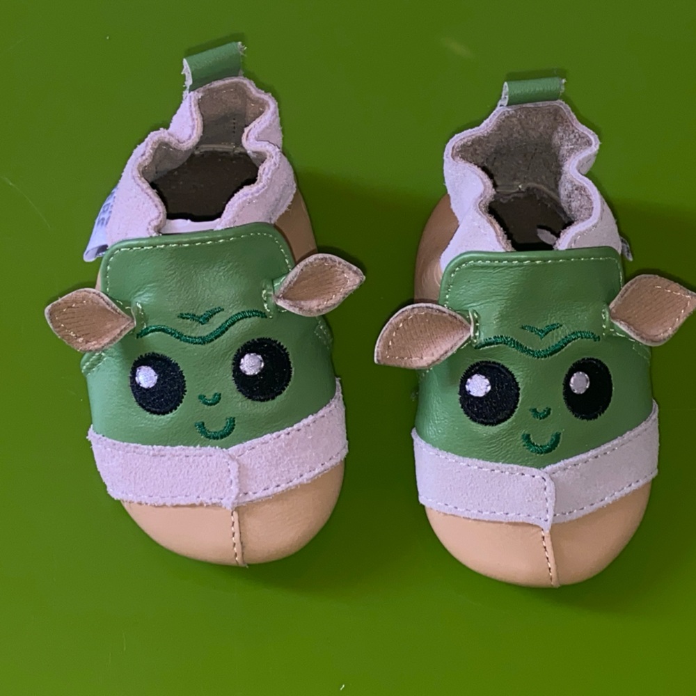 Robeez Grogu Crib Shoes